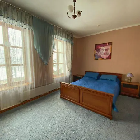 Lemon Hotel *
