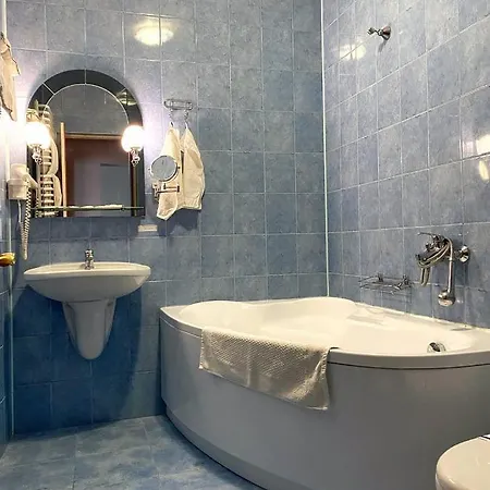 Lemon Hotel